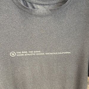 Vuori Mens Short Sleeve Ulawatu 23 Water Tee Platinum Heather Grey Large